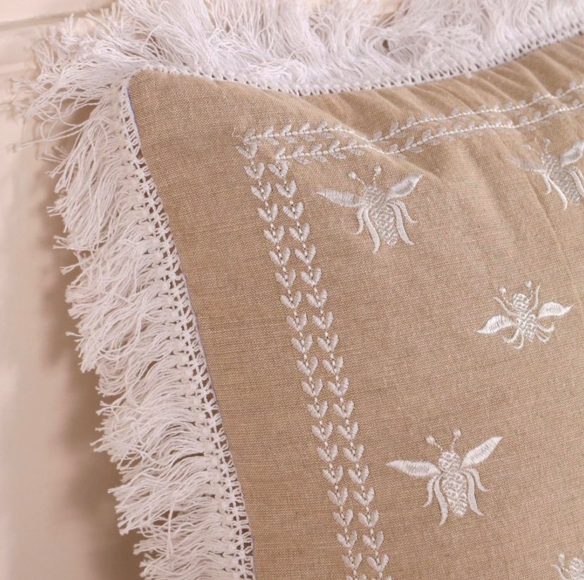 6 pcs Beige Bedding Set | Bedsheet, Comforter and Cushion Cover - Image 10