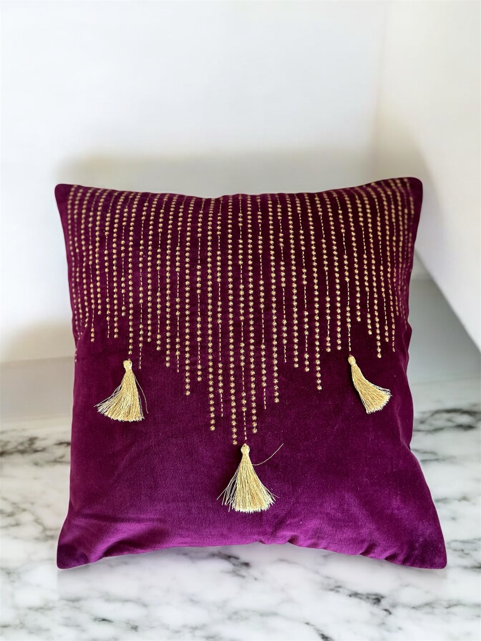 Plum beige 6 pcs Luxury Complete Bedding Set | Bedsheet, Comforter and Cushion Cover - Image 9